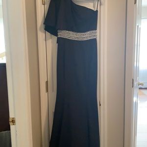 Mac duggal one sleeve beaded waist dress